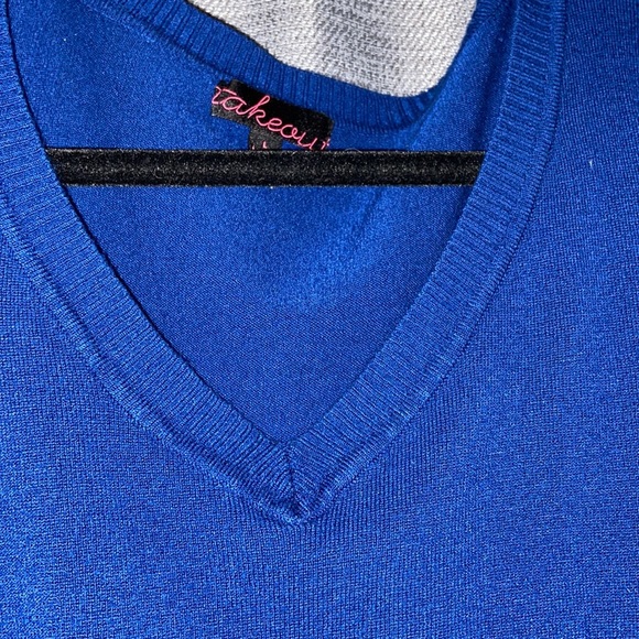 Sweater - Picture 4 of 4